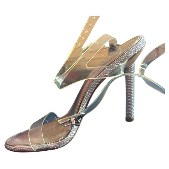 NEW Gianni Bini, Elegant Silver Stiletto Heels - Picture 3 of 8